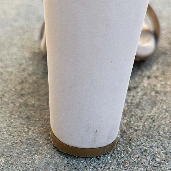 Women’s Heels - Picture 9 of 15